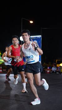 BIB: 40178
                            <button type="button" onclick="openModal(23025097)" class="btn btn-primary btn-sm float-right btn-popup" data-toggle="modal" data-target=".modal-high-quality">
                        <i class="fas fa-shopping-cart"></i> Add to Cart
                    </button>
                                            <button type="button" onclick="isThisMe(23025097, true)" class="btn btn-success btn-sm float-right btn-popup btn-isme hidden" data-toggle="tooltip" data-placement="bottom" title="นี่คือรูปของคุณใช่ไหม คลิกที่นี่เพื่อเอาเข้าอัลบั้ม">
                        <i class="fas fa-plus"></i> Add to album
                    </button>
                    <button type="button" onclick="isThisMe(23025097, false)" class="btn btn-warning btn-sm float-right btn-popup btn-isnotme hidden">
                        <i class="fas fa-ban"></i> Remove from album
                    </button>